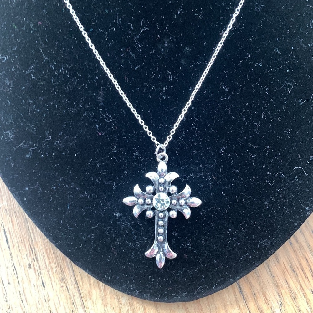 Cross necklace and earrings set. - Picture 2 of 3